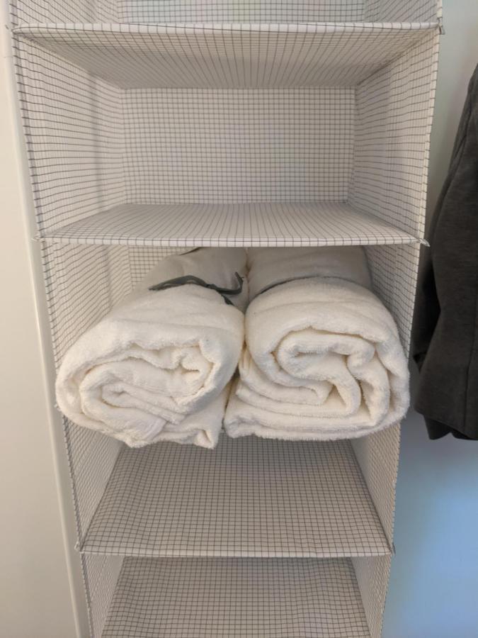 Simple 2-Bedroom 1.5 Bath Apartment In Thornhill Саутхамптън Екстериор снимка